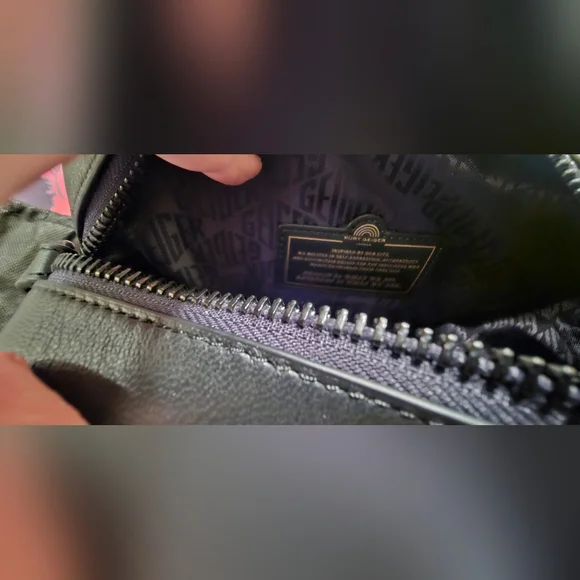 NWOT Kurt Geiger Brixton Drench Camera Bag - Picture 4 of 13